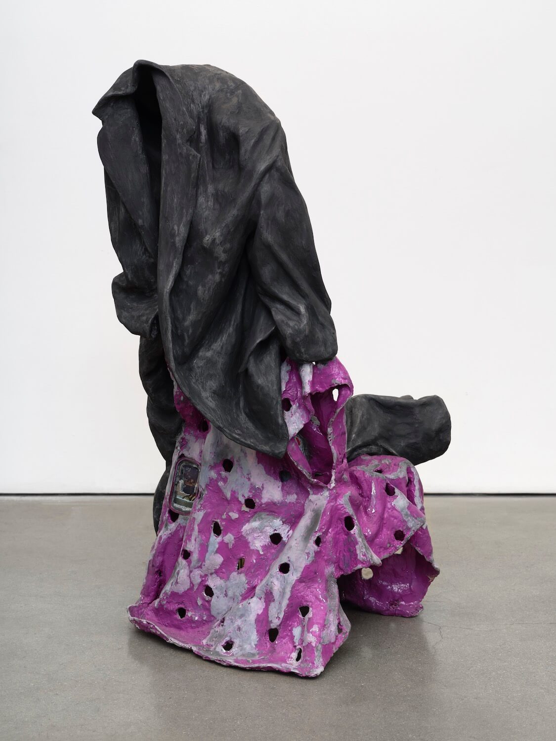 Kelly, Untitled (Suit), 2022 (AGK 22.001)5