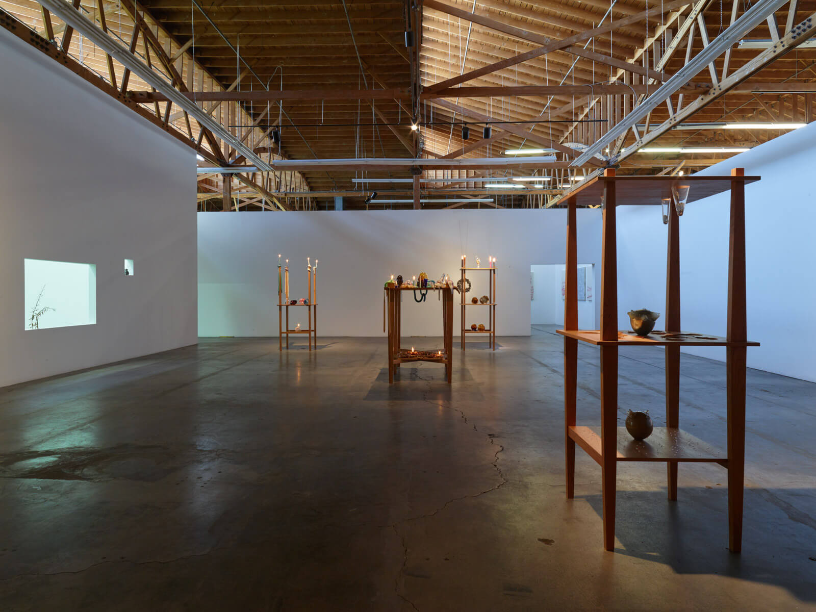 17_kelly-akashi-being-as-a-thing-installation-view