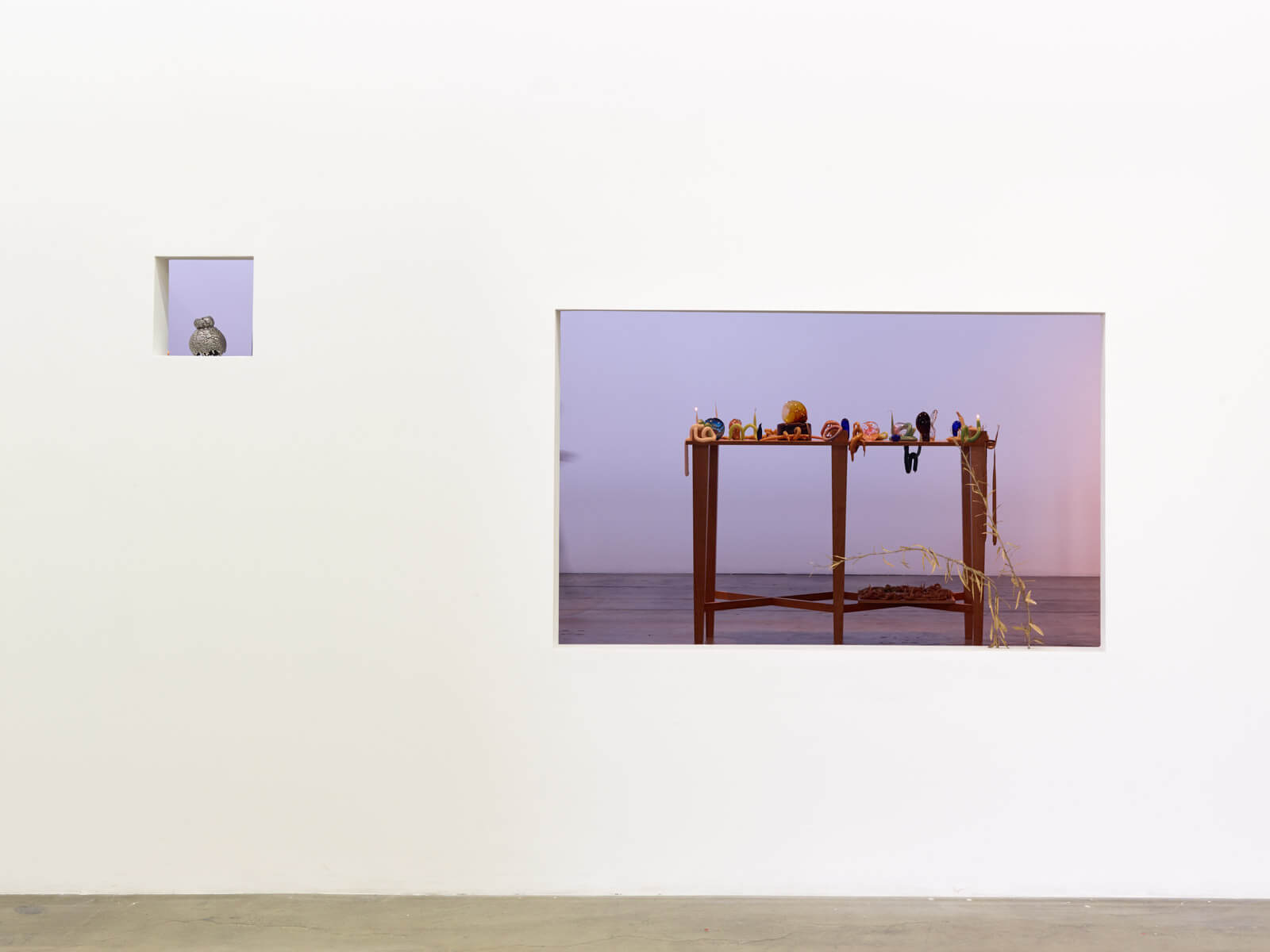 8_kelly-akashi-being-as-a-thing-installation-view